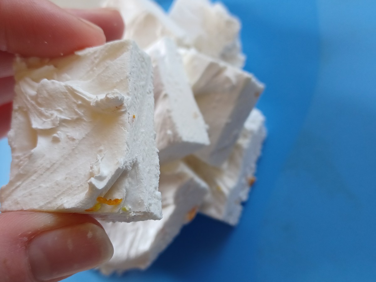 Easy Orange Flavored Marshmallows to make at home!