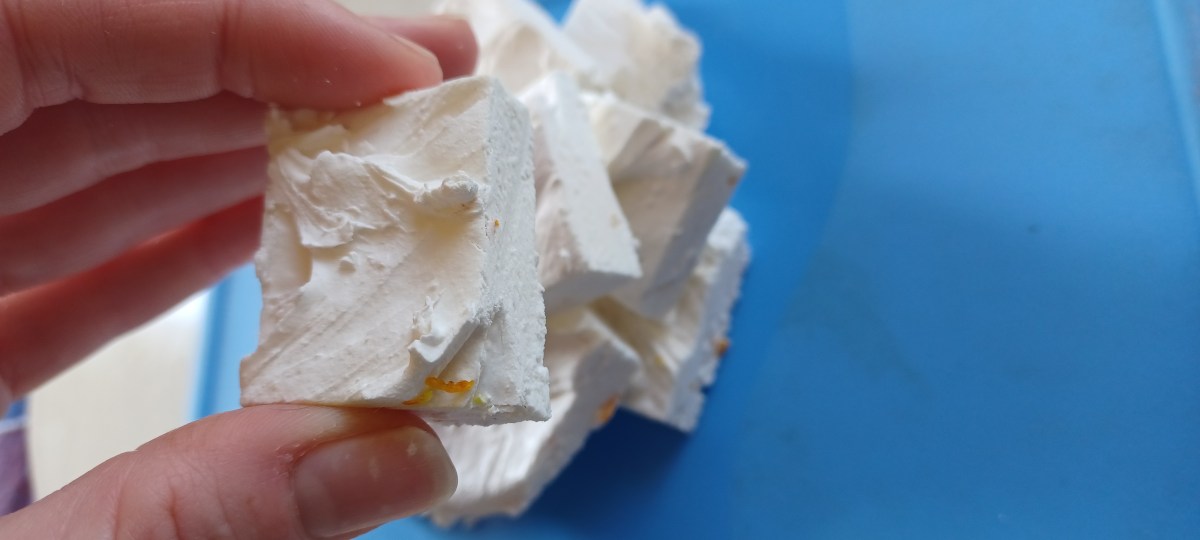 Easy Orange Flavored Marshmallows to make at home!