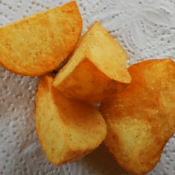 Crispy Deep Fried Potato Wedges