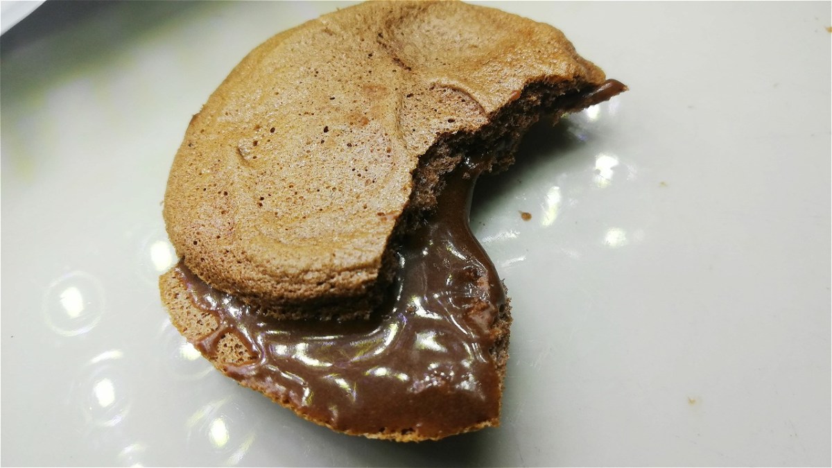 Easy copycat Chocolate Macarons