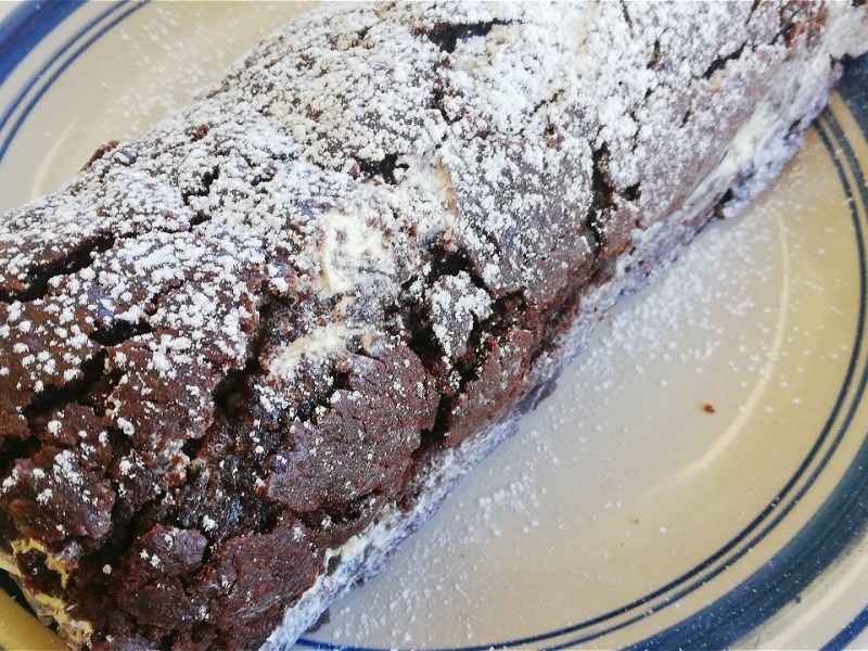 Chocolate Log Roll Cake – No Eggs!