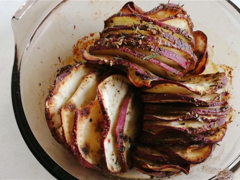 Rosemary and Garlic – oven roasted Sweet Potatoes