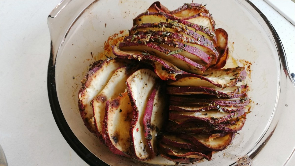 Rosemary and Garlic – oven roasted Sweet Potatoes